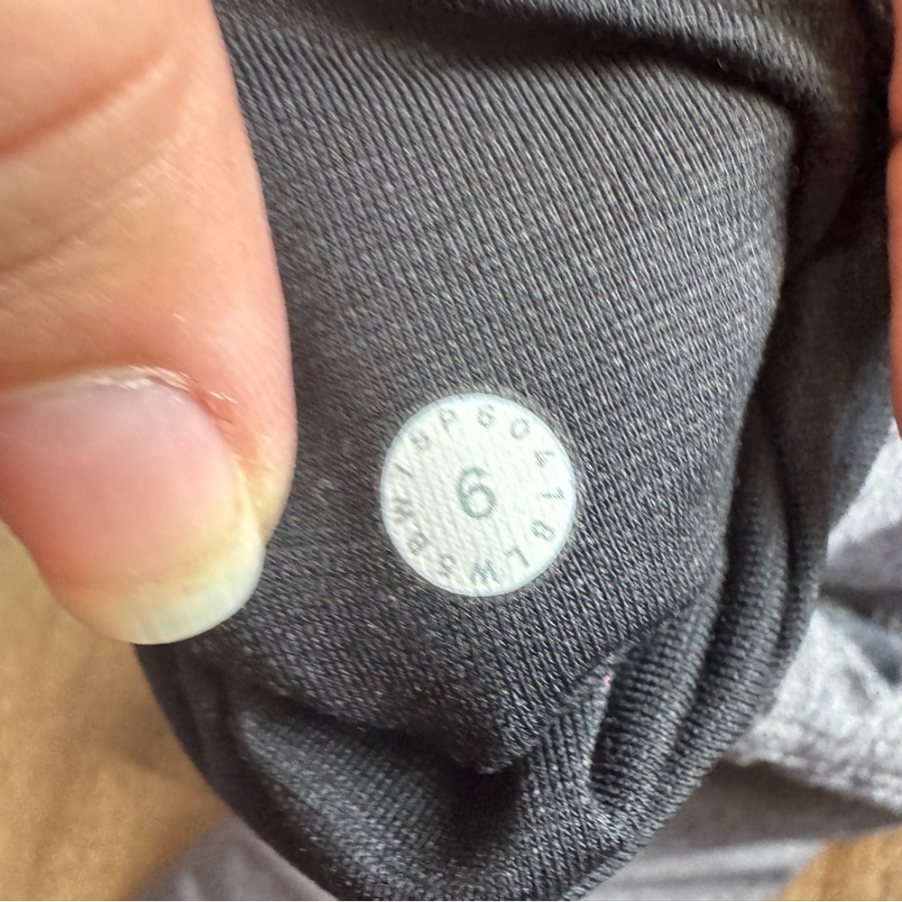 Lululemon Take A Hint 7/8 Tight *25" - Picture 9 of 9